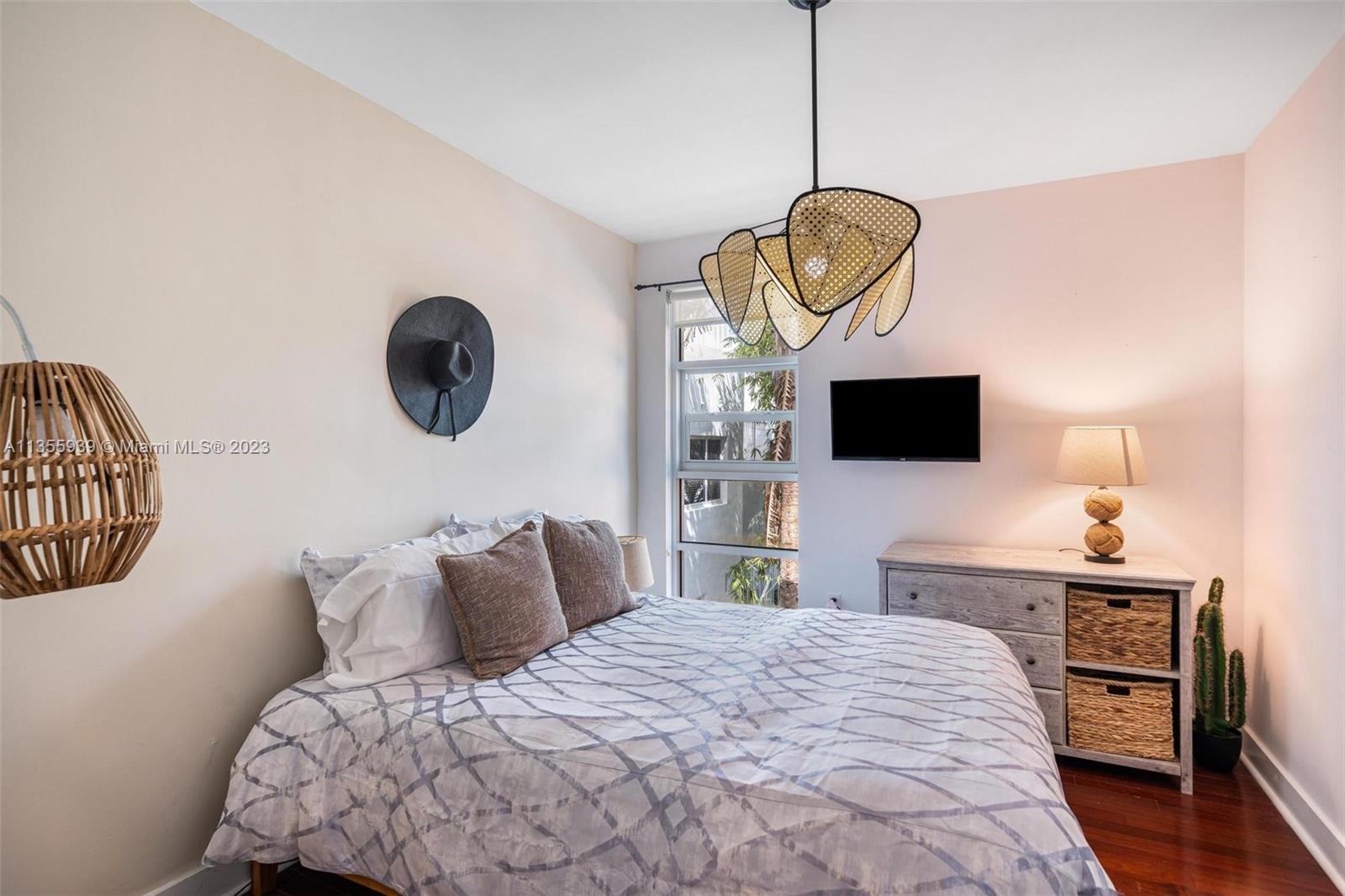 1545 Jefferson Ave # 106