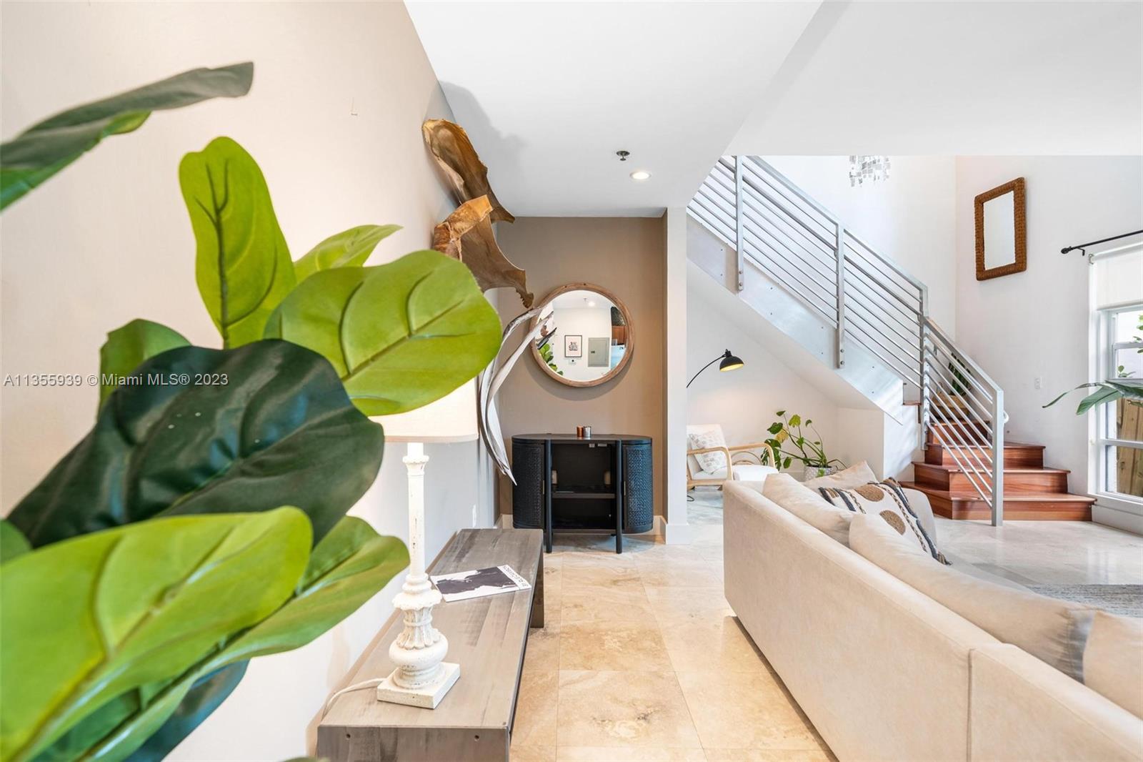 1545 Jefferson Ave # 106