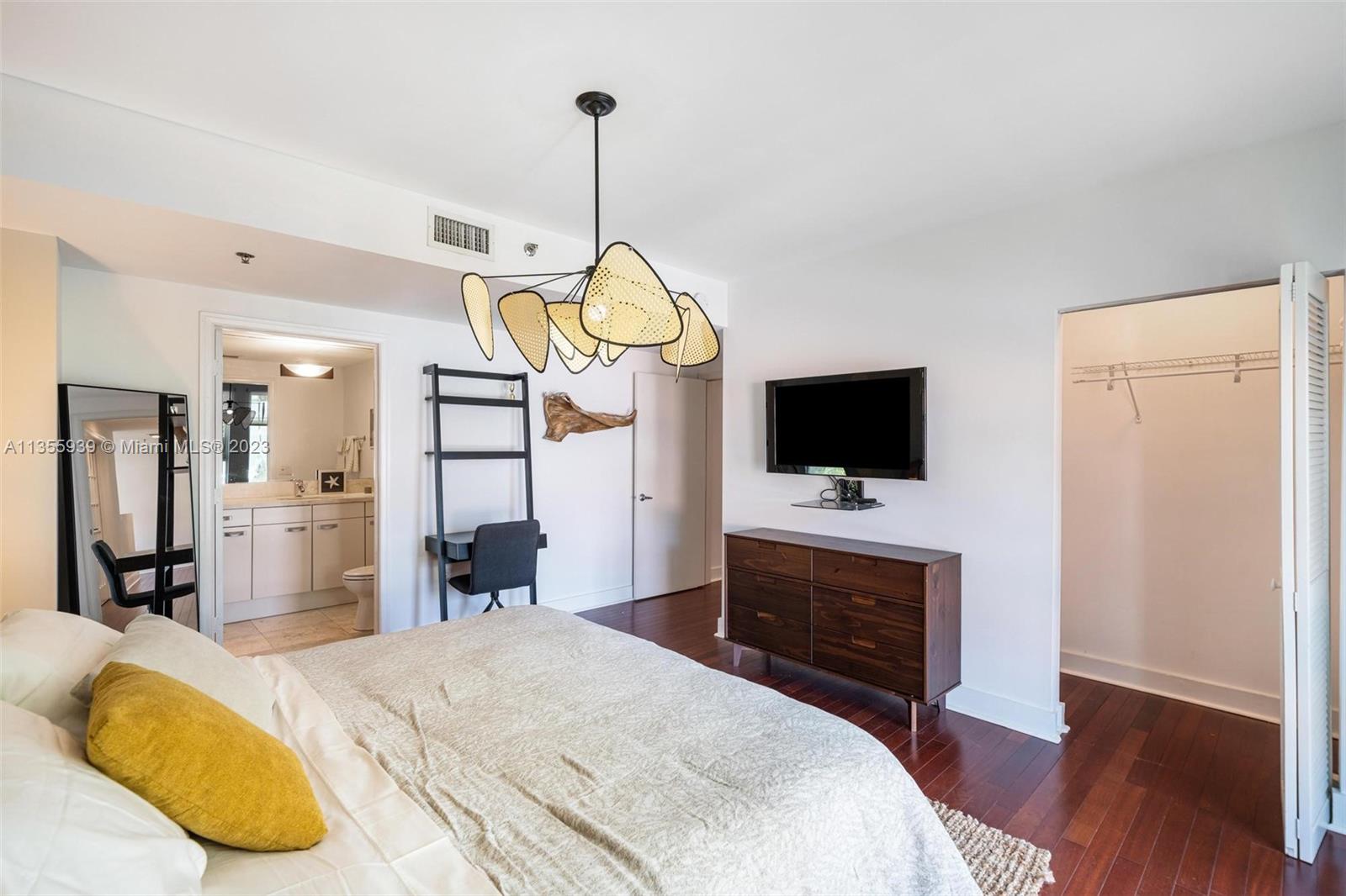 1545 Jefferson Ave # 106