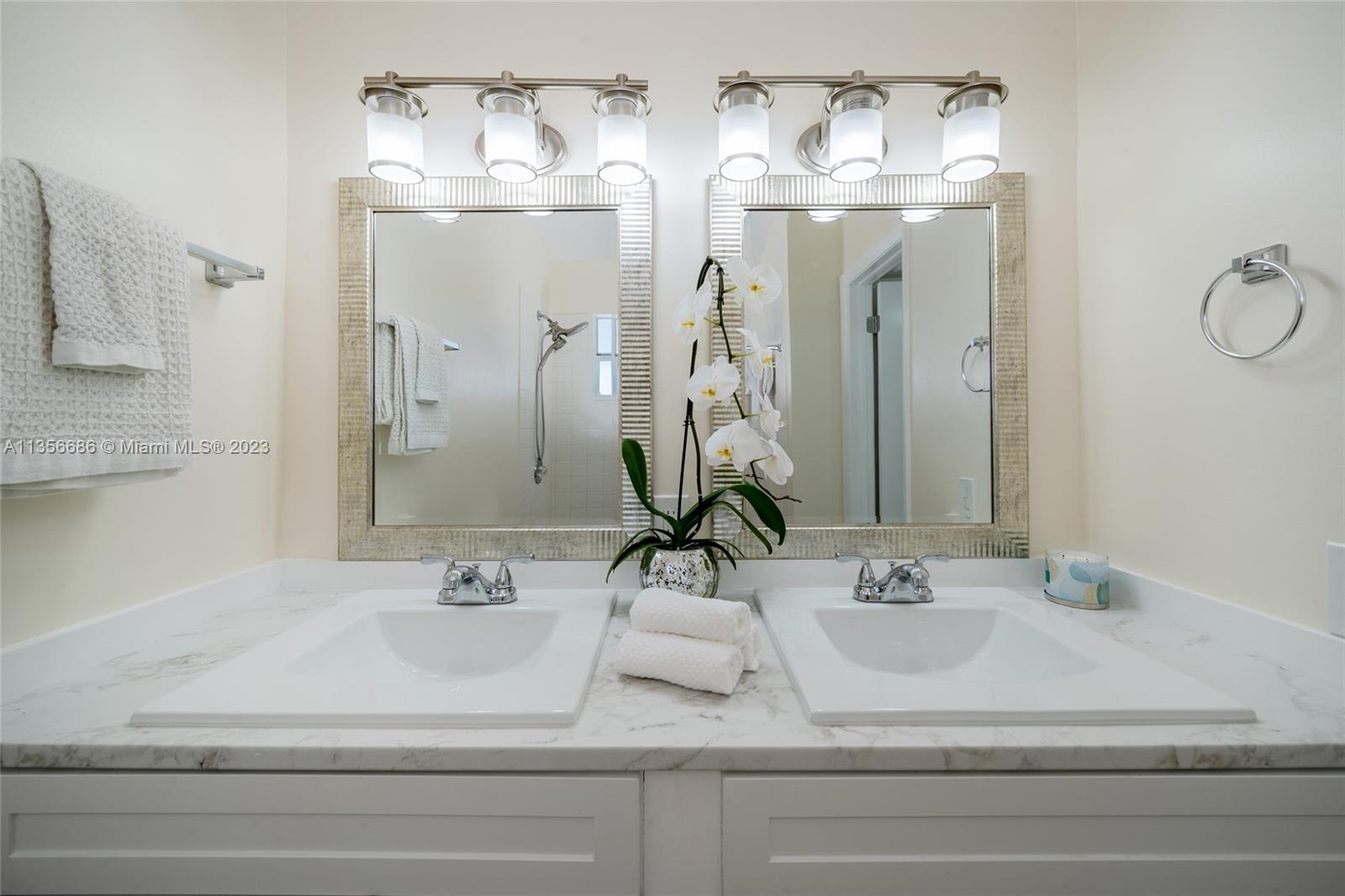 798 Crandon Blvd # B Unit: 56-B