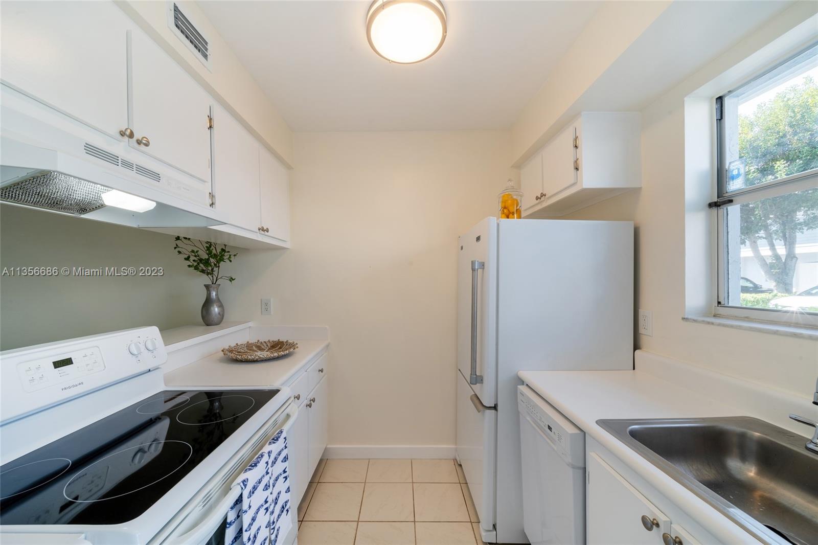 798 Crandon Blvd # B Unit: 56-B