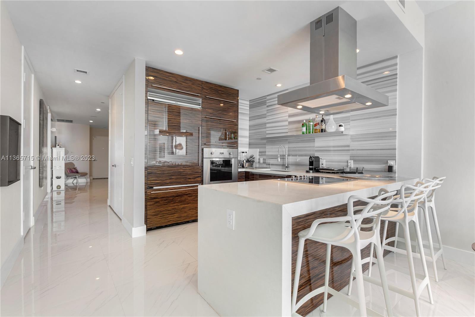1100 Biscayne Blvd # 3203