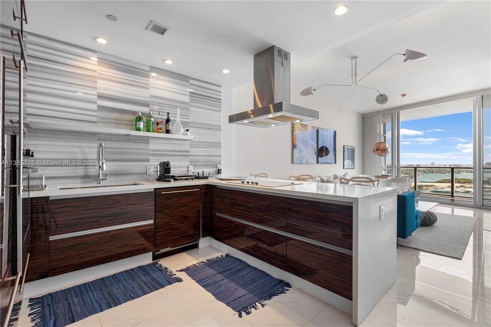 1100 Biscayne Blvd # 3203