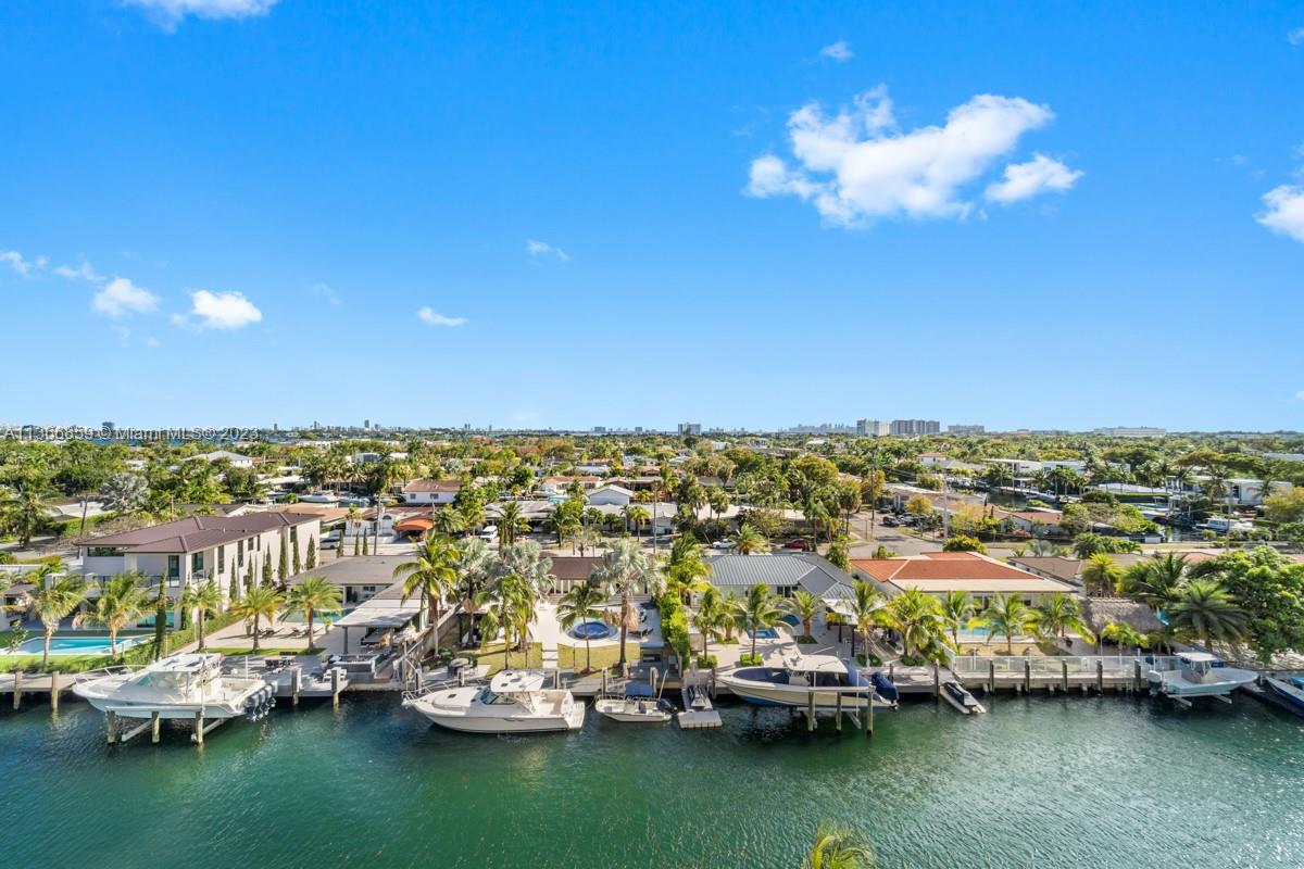 2350 NE 135th St # 808