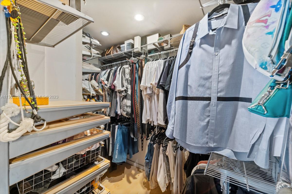 2350 NE 135th St # 808