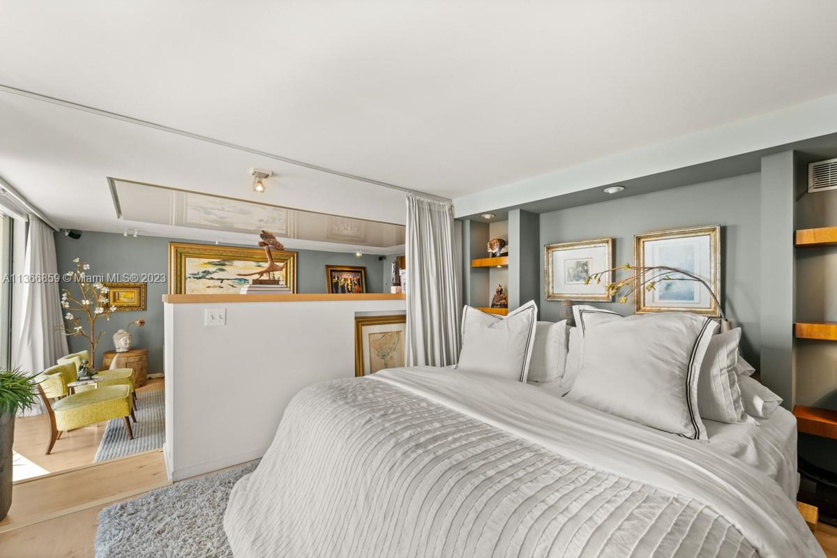 2350 NE 135th St # 808