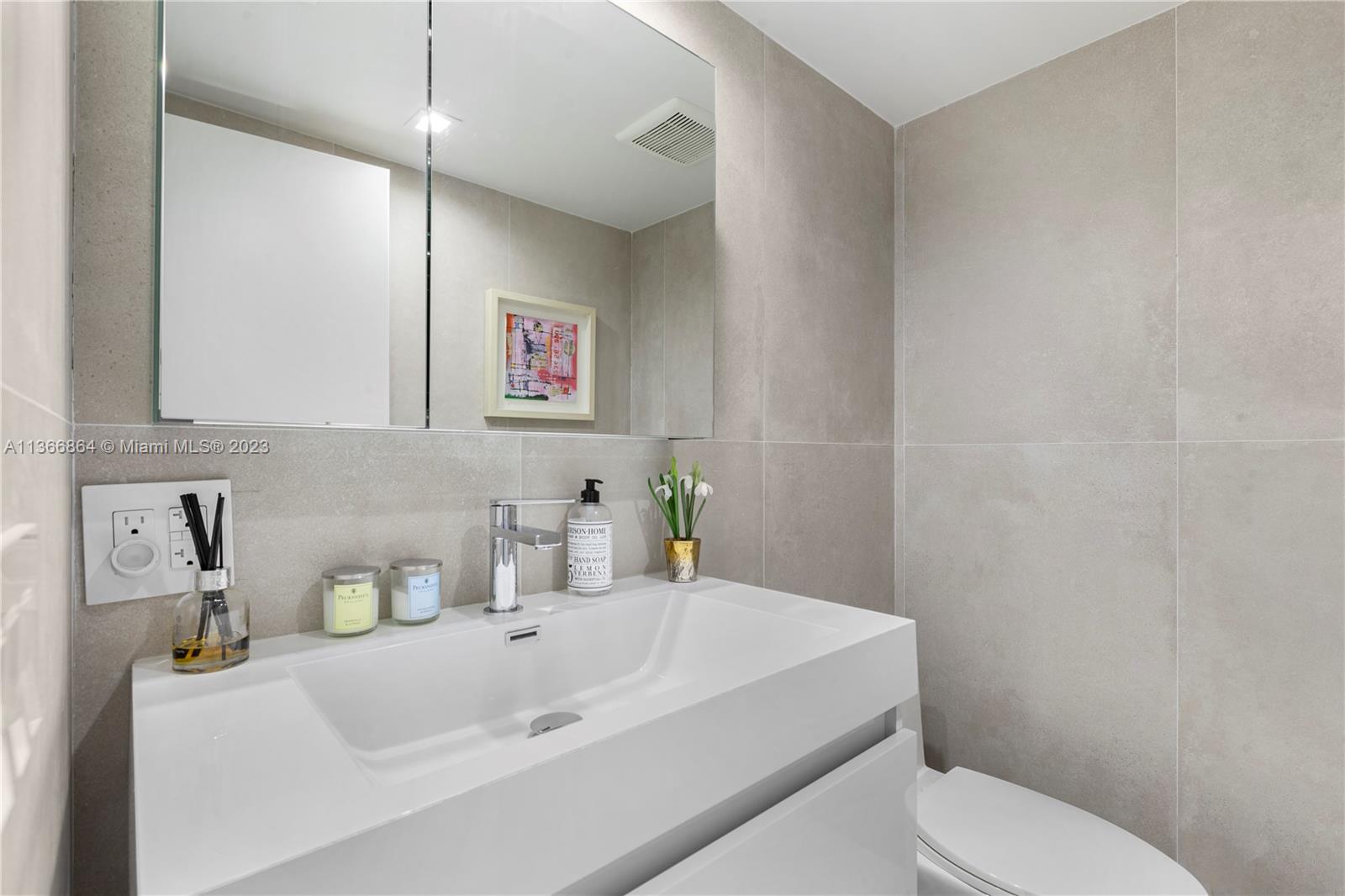 1450 Lincoln Rd # 503