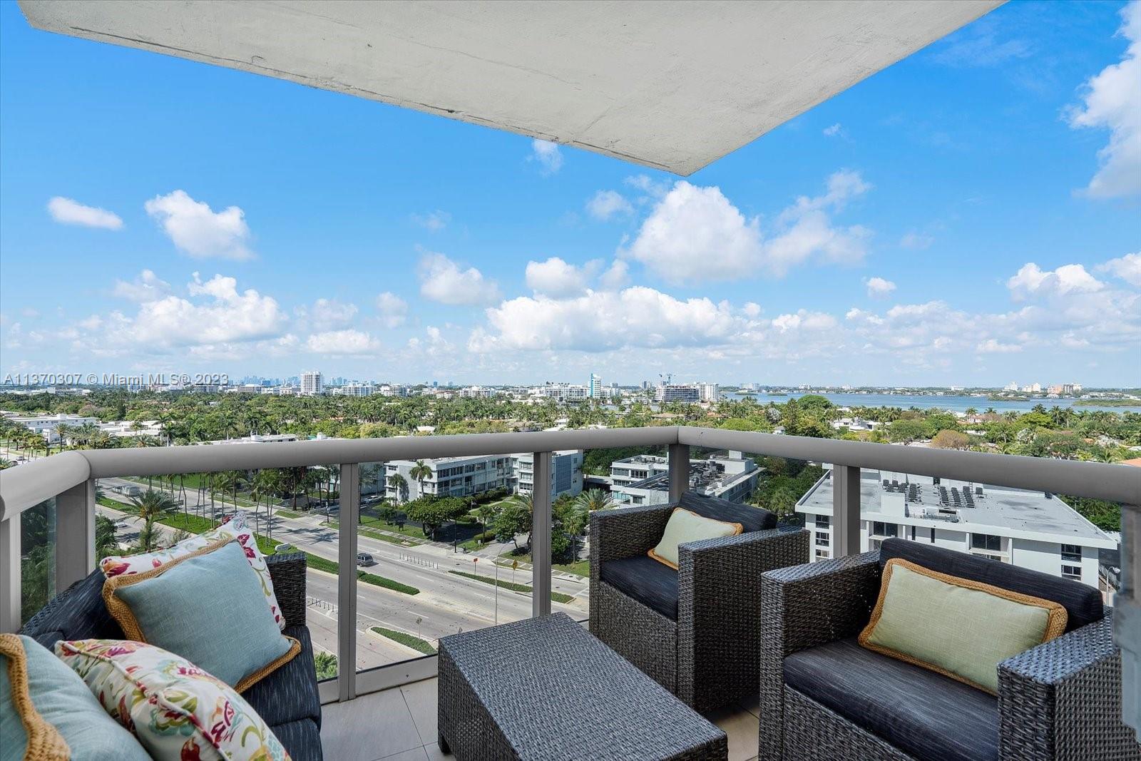 10275 Collins Ave # 922