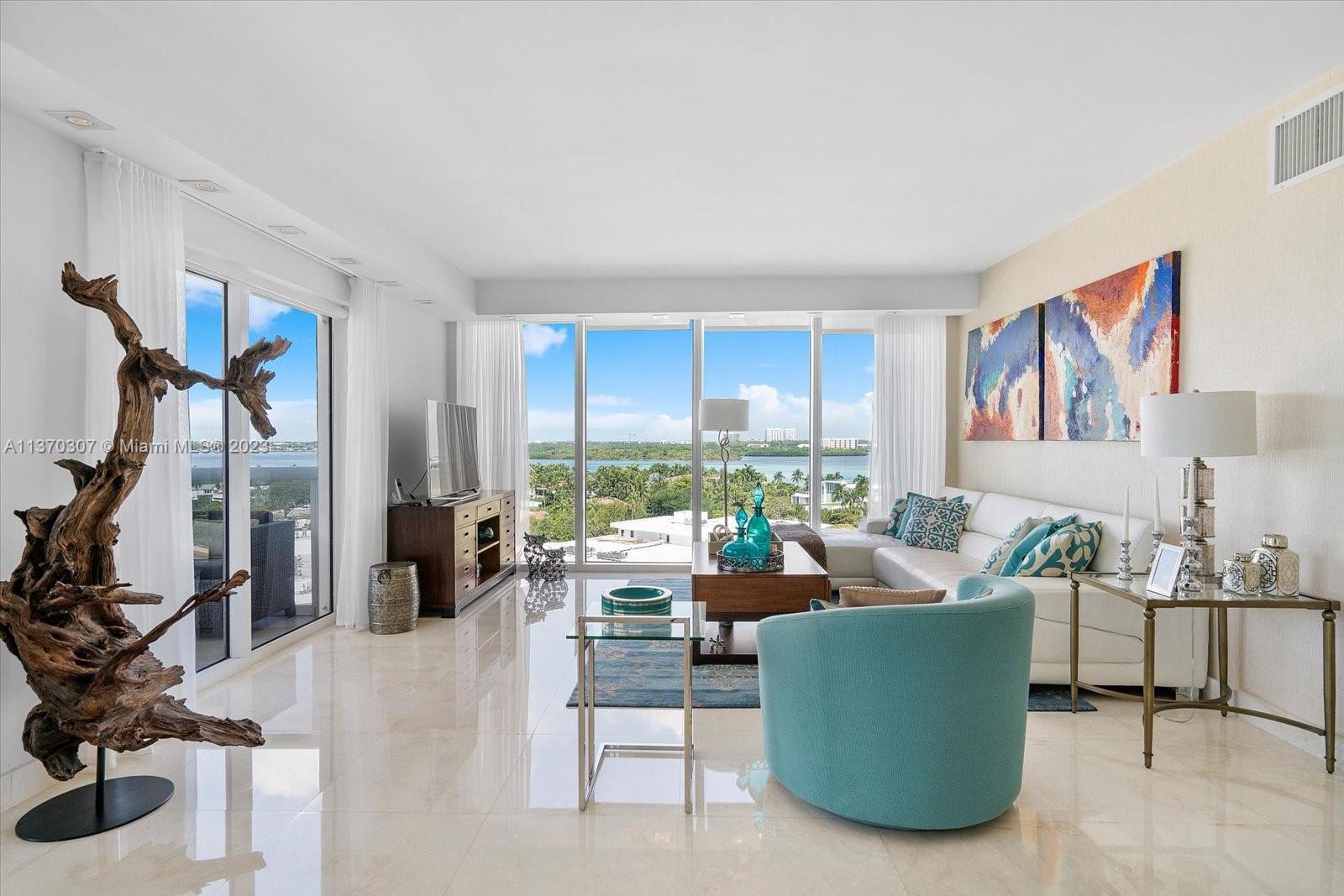 10275 Collins Ave # 922