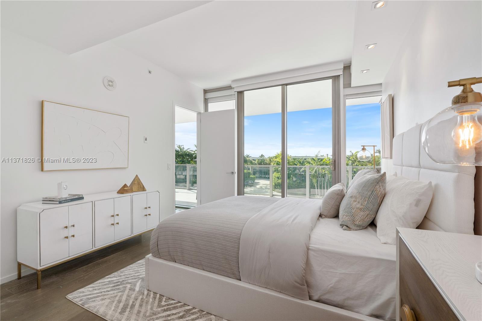 350 Ocean Dr # 305N