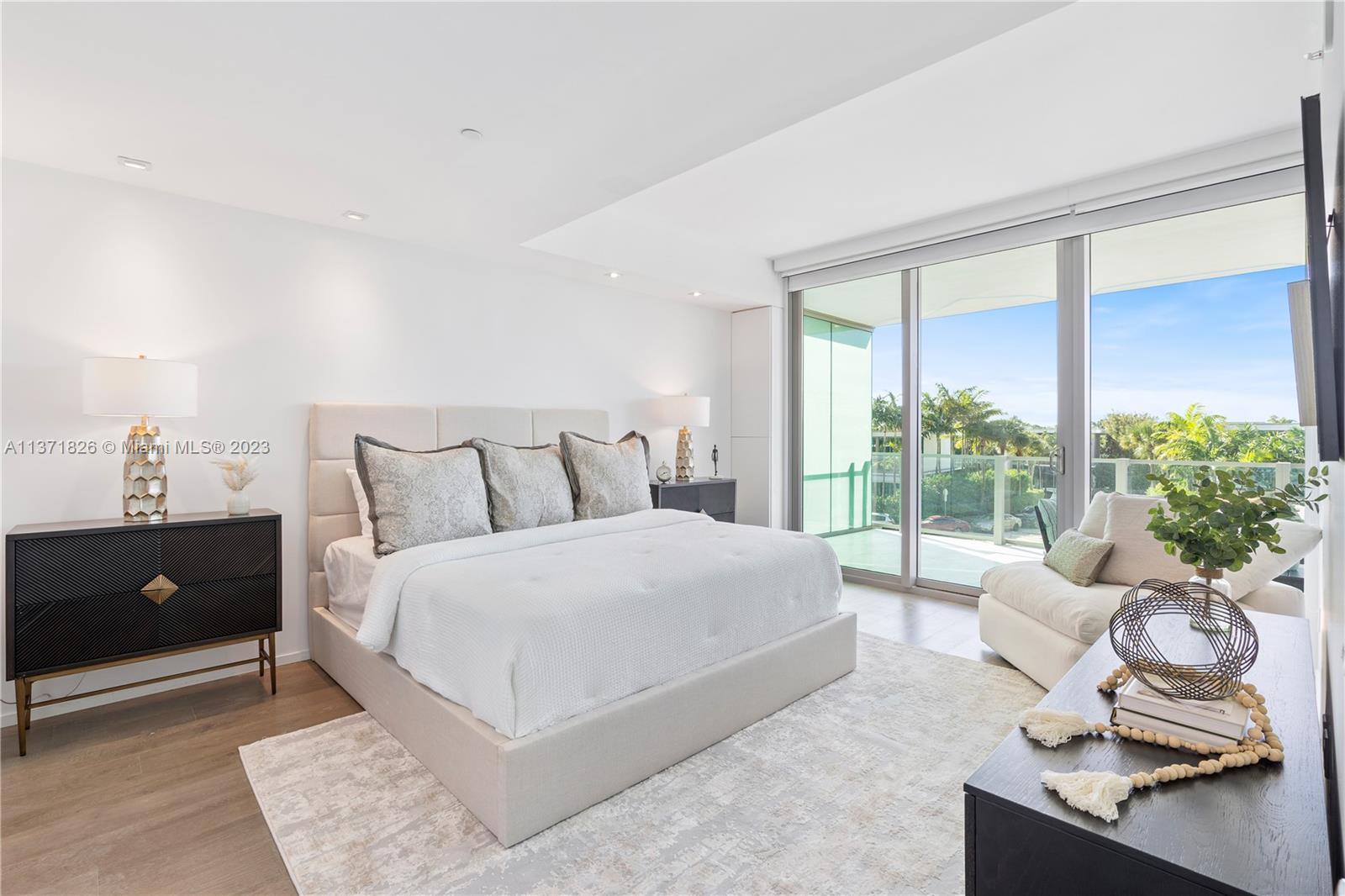 350 Ocean Dr # 305N