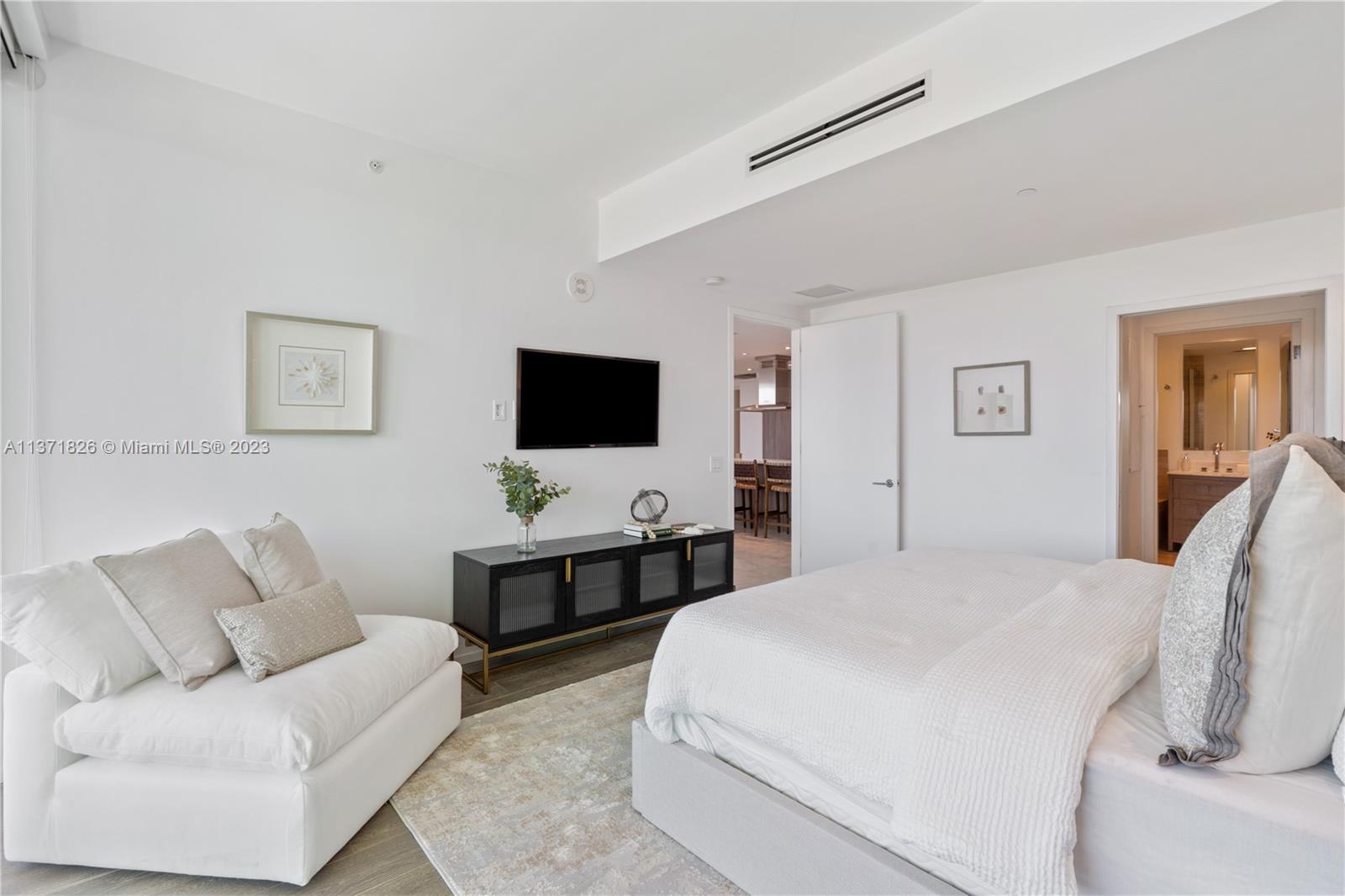 350 Ocean Dr # 305N