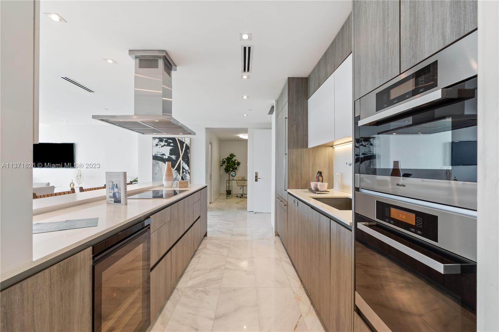 350 Ocean Dr # 305N