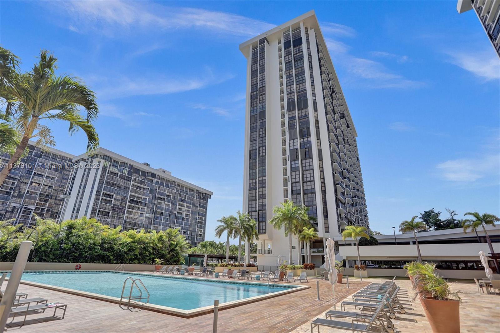 1901 Brickell Ave # B1704