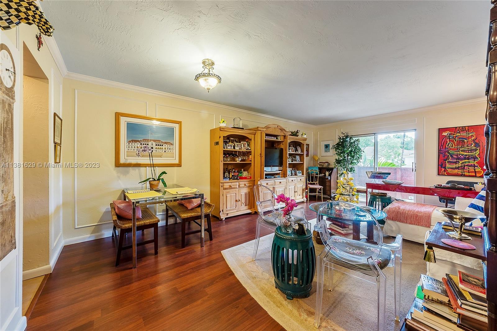 1205 Mariposa Ave # 316