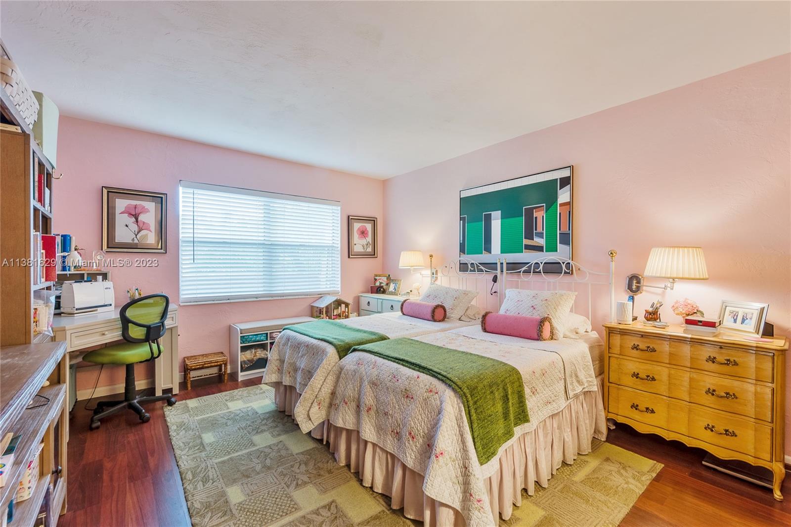 1205 Mariposa Ave # 316