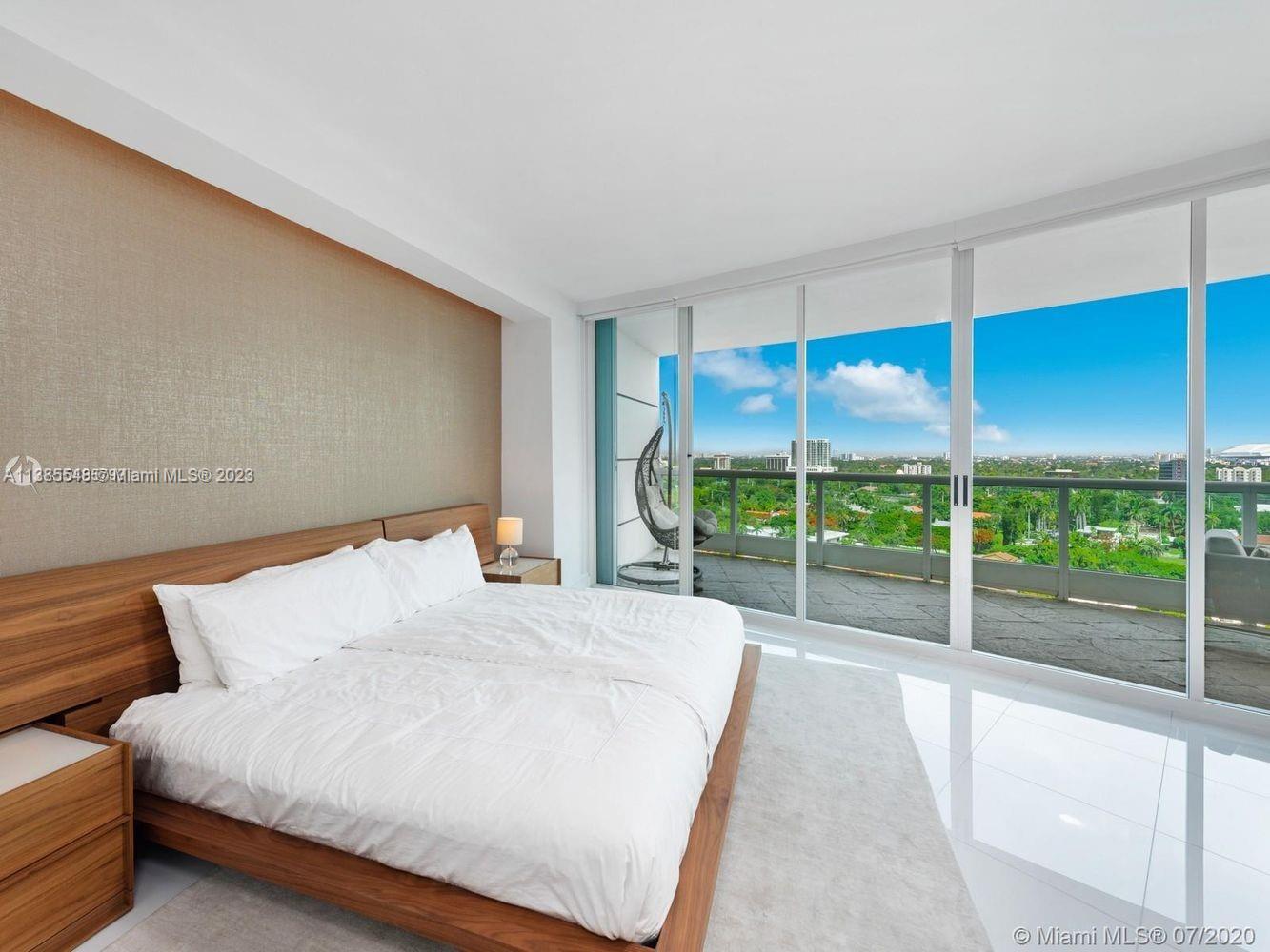 2127 Brickell Ave # 1606