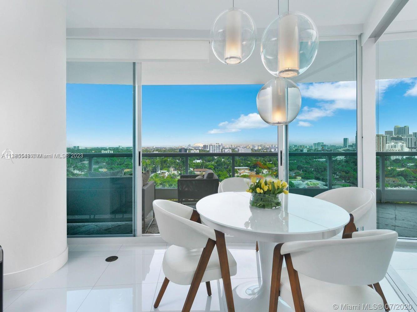 2127 Brickell Ave # 1606