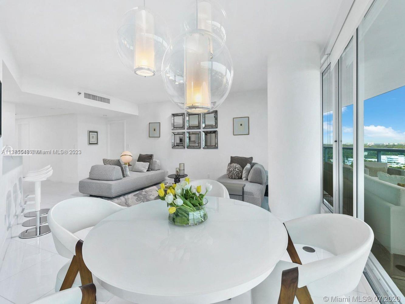 2127 Brickell Ave # 1606