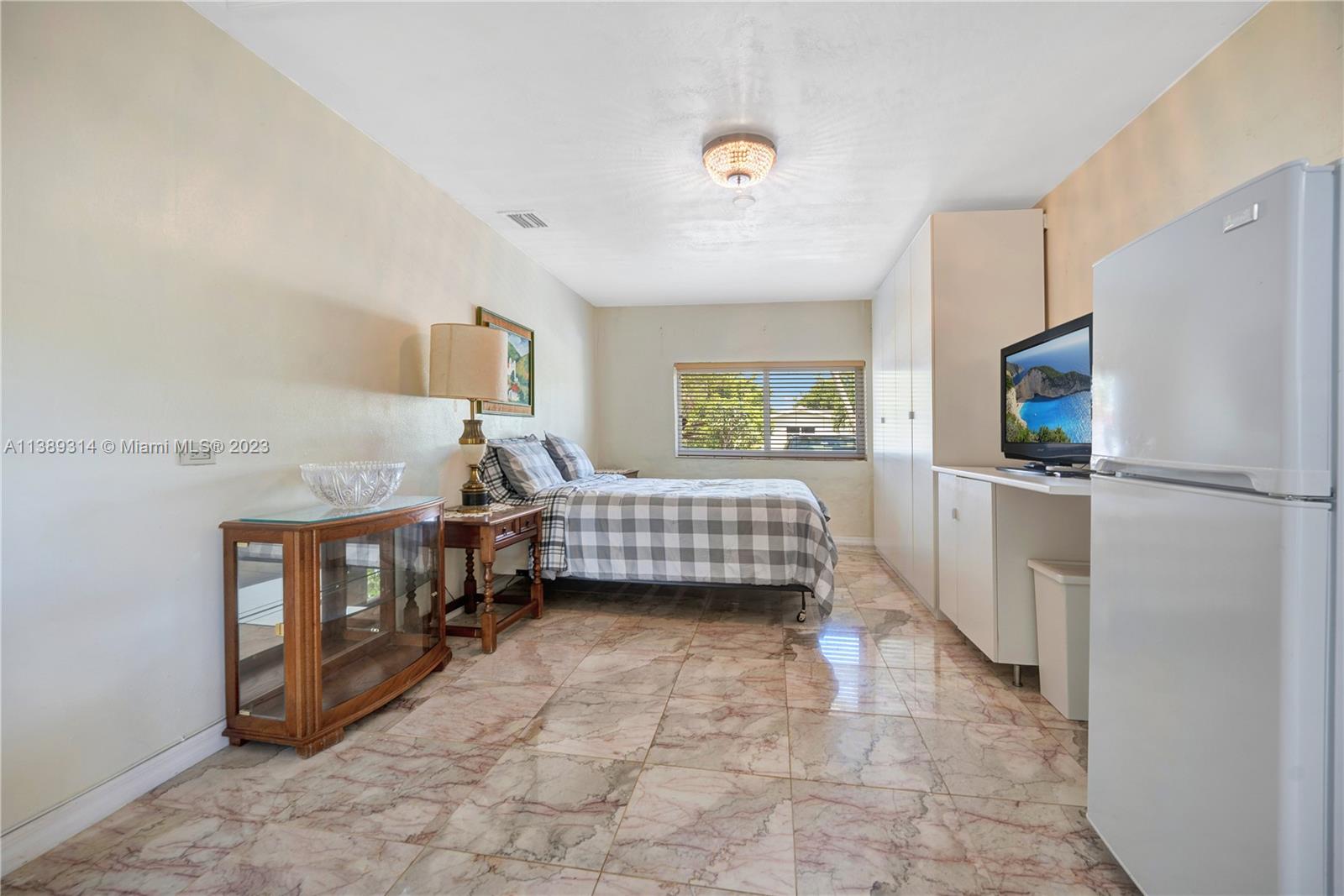2133 SW 99th Ave