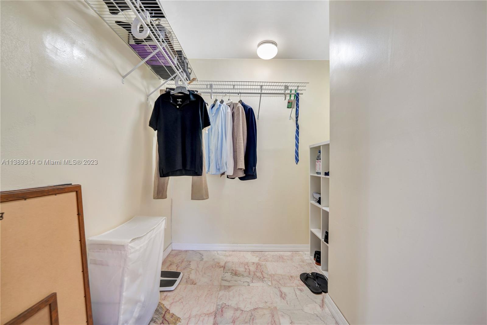 2133 SW 99th Ave