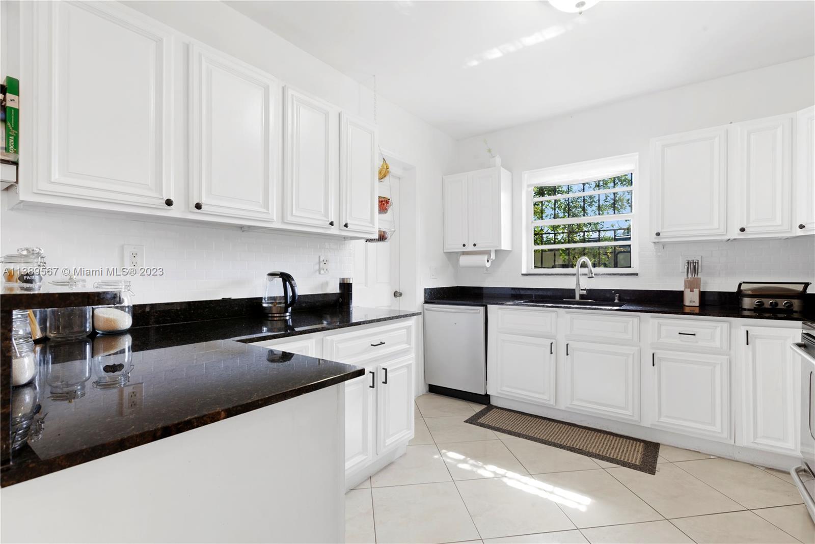 2214 SW 17th Ter