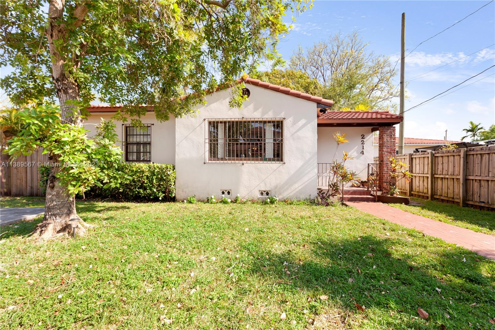 2214 SW 17th Ter