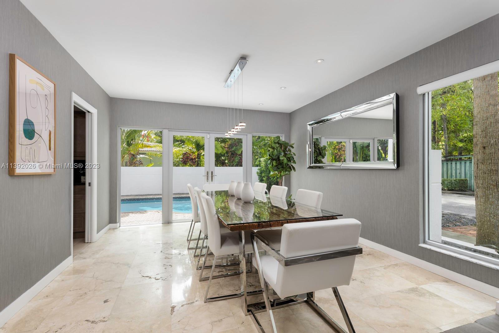 2800 Crystal Ct