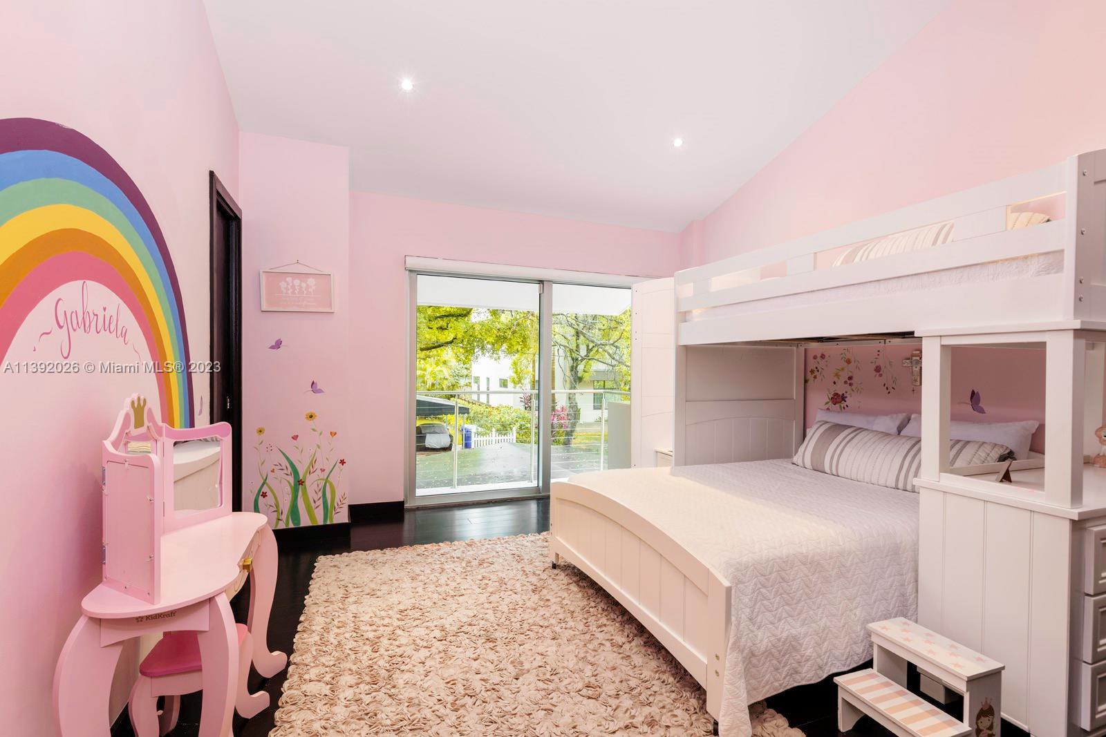 2800 Crystal Ct