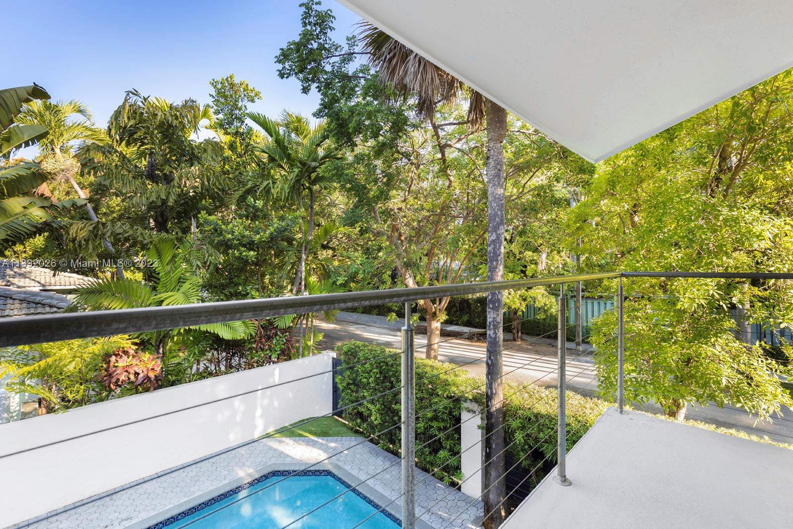 2800 Crystal Ct