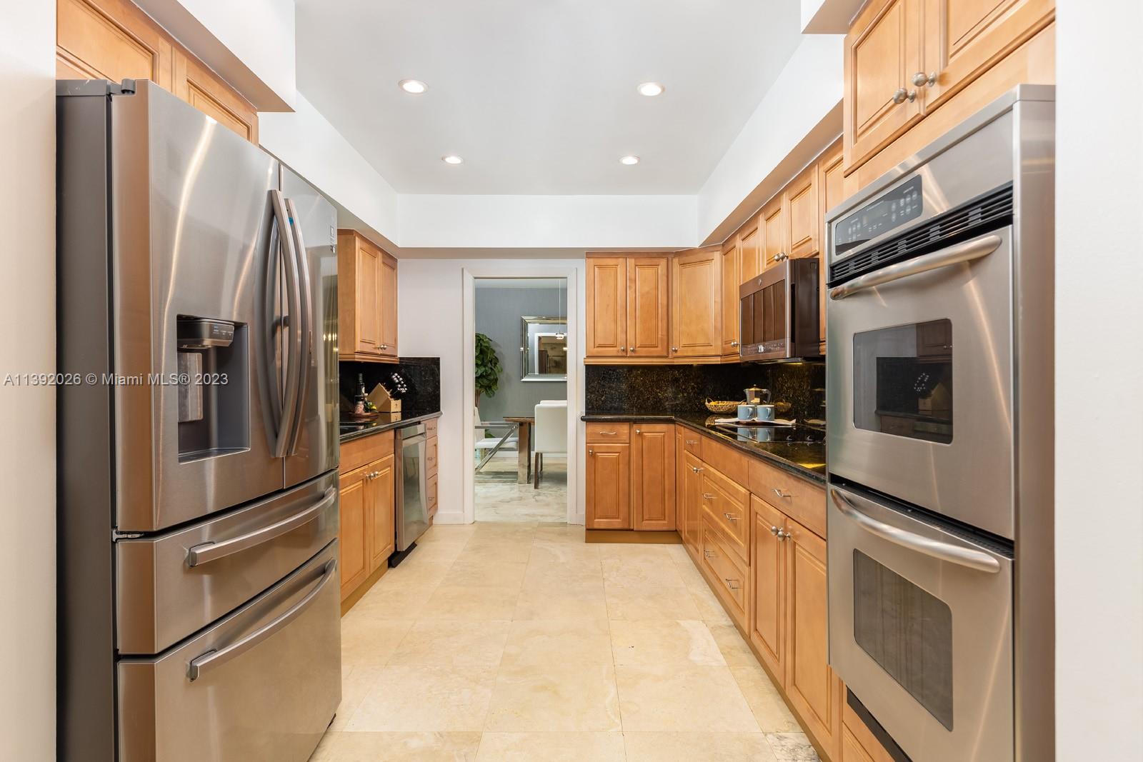 2800 Crystal Ct