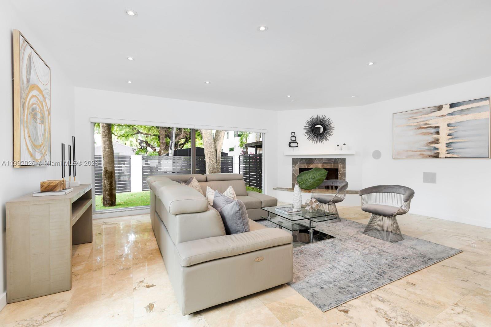 2800 Crystal Ct