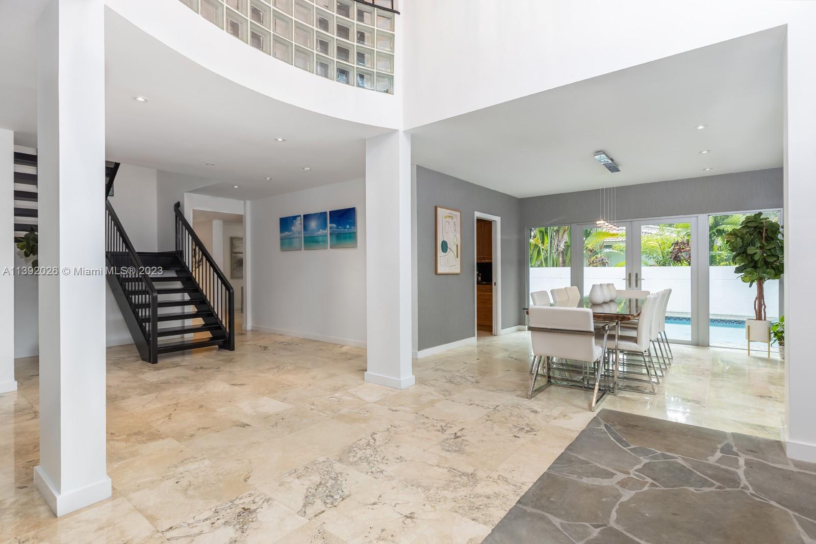 2800 Crystal Ct