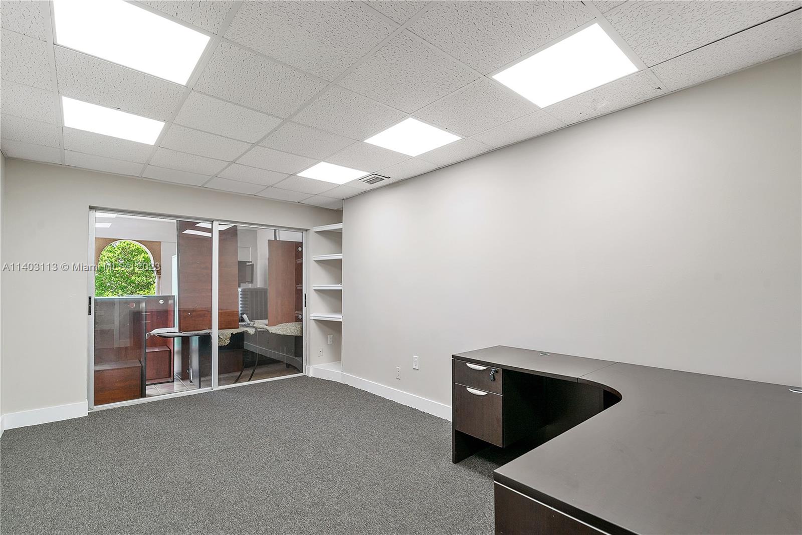 815 Ponce De Leon Blvd Unit: 3rd floor