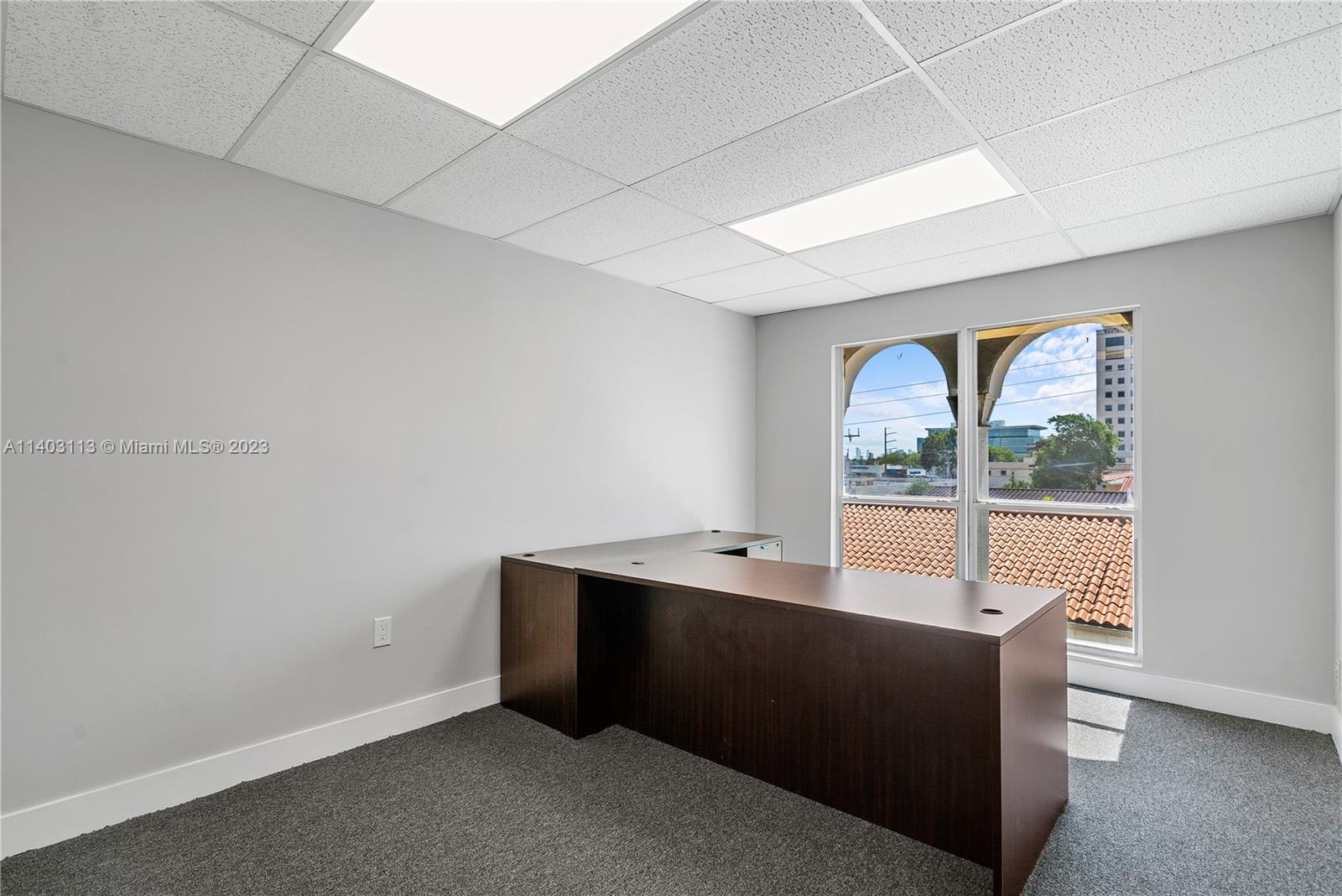 815 Ponce De Leon Blvd Unit: 3rd floor