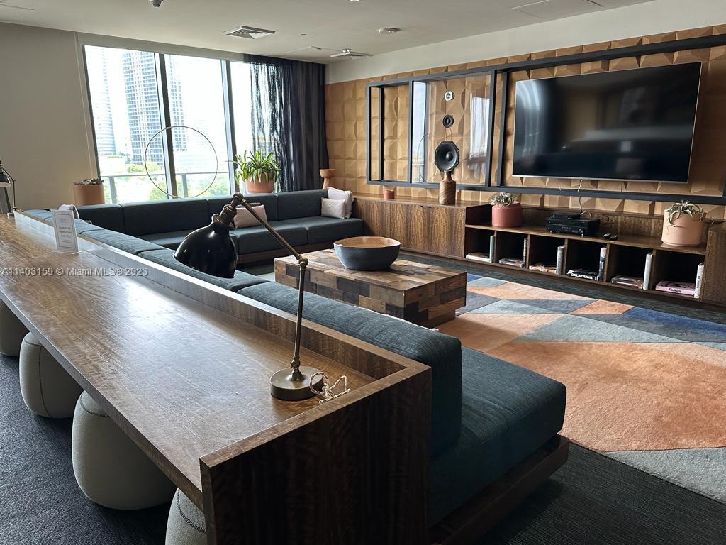 121 NE 34th St # 2101