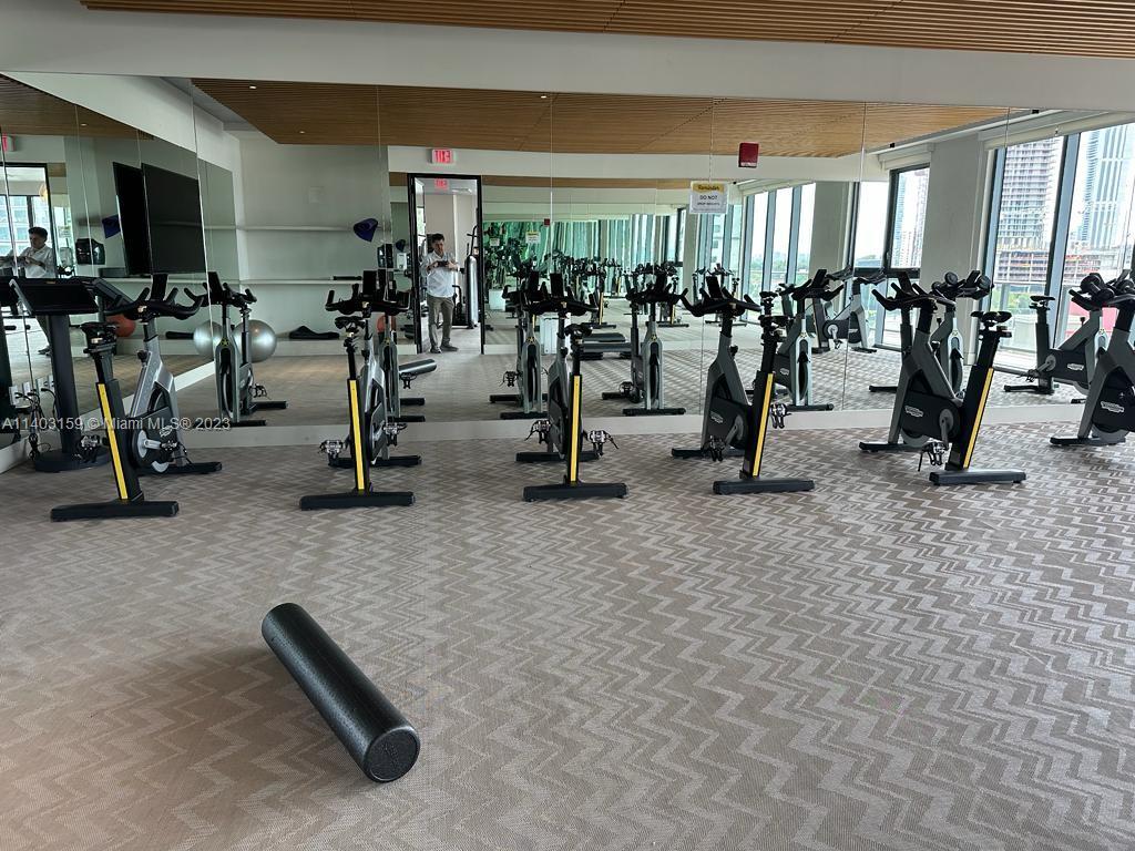 121 NE 34th St # 2101