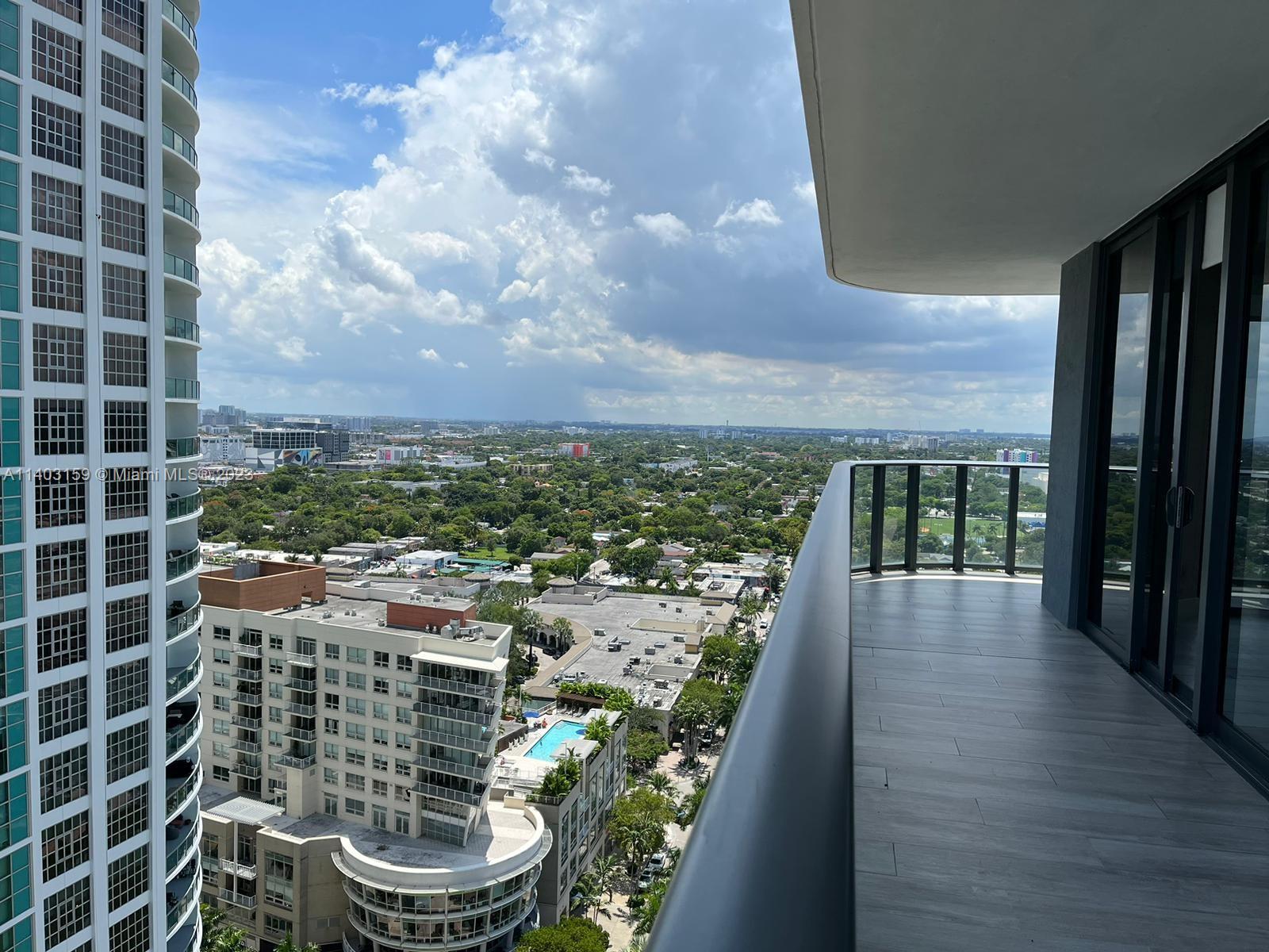 121 NE 34th St # 2101