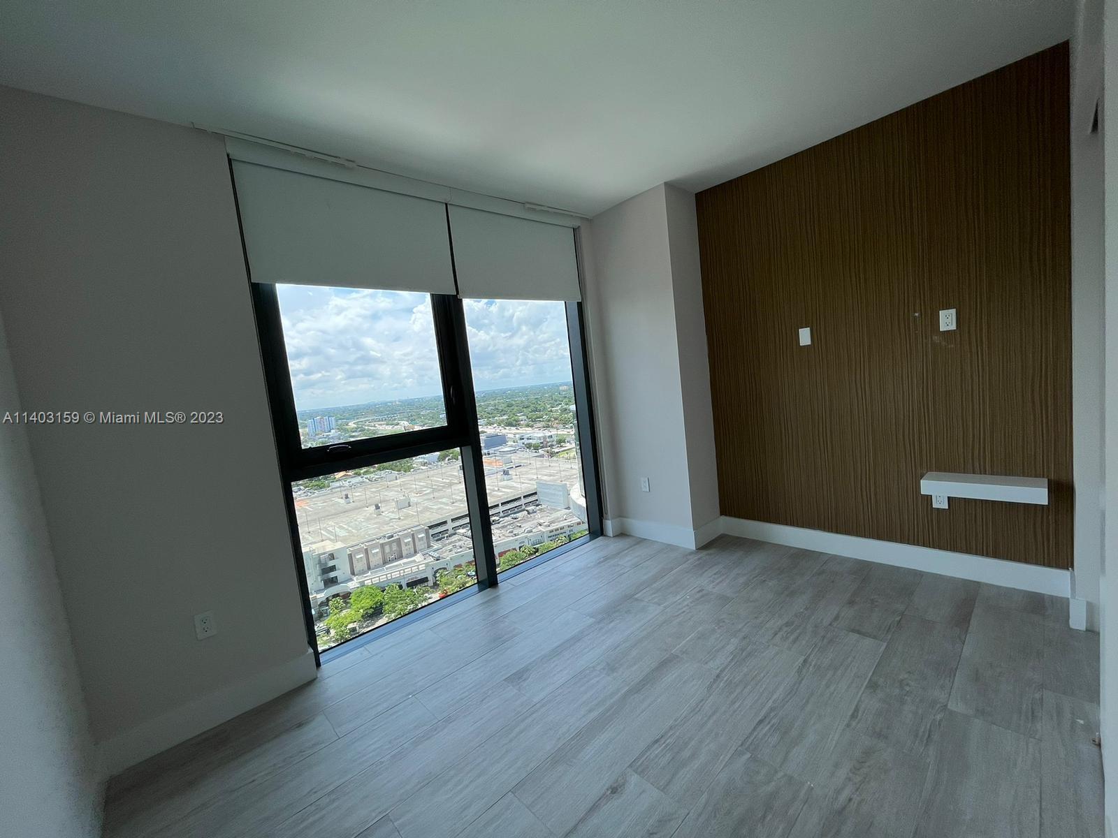 121 NE 34th St # 2101