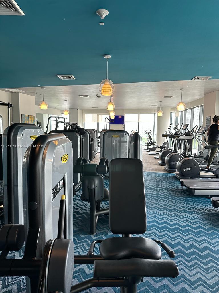 121 NE 34th St # 2101