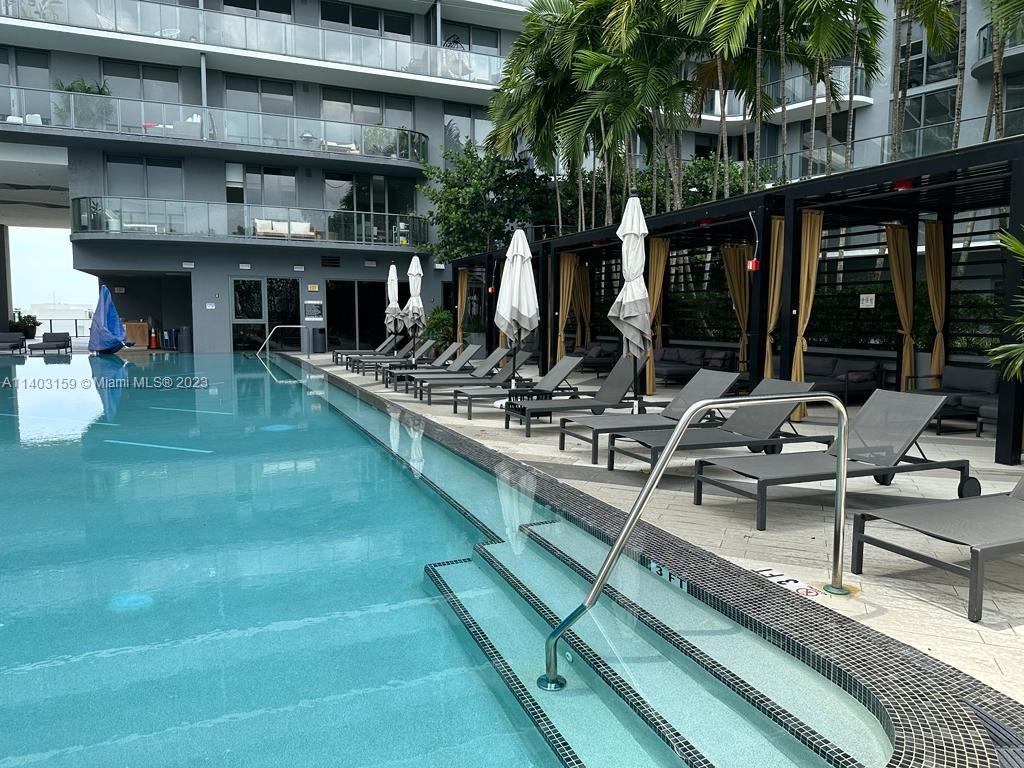 121 NE 34th St # 2101