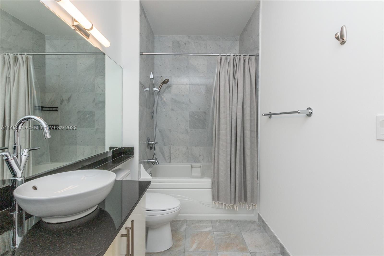 31 SE 5th St # 201