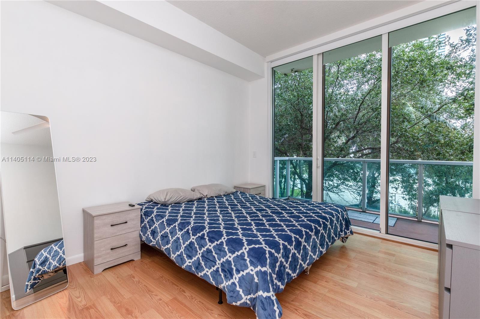 31 SE 5th St # 201