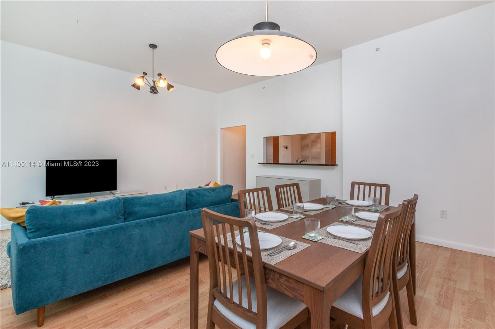 31 SE 5th St # 201