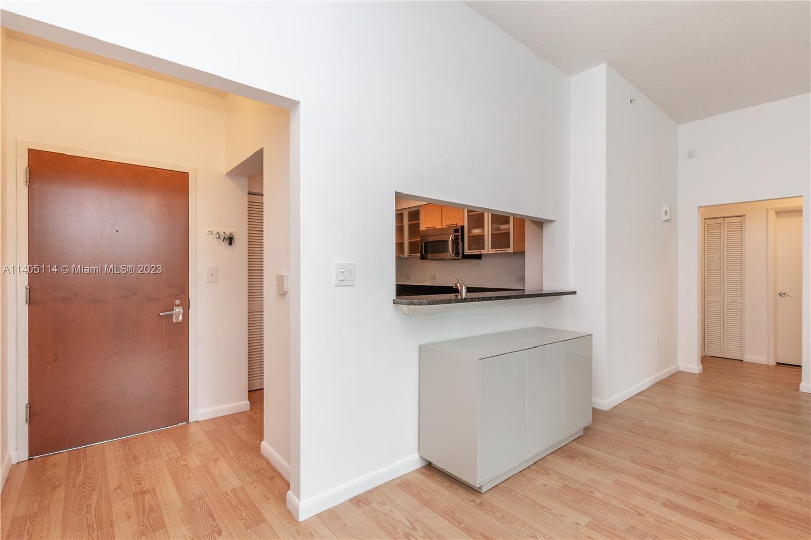 31 SE 5th St # 201