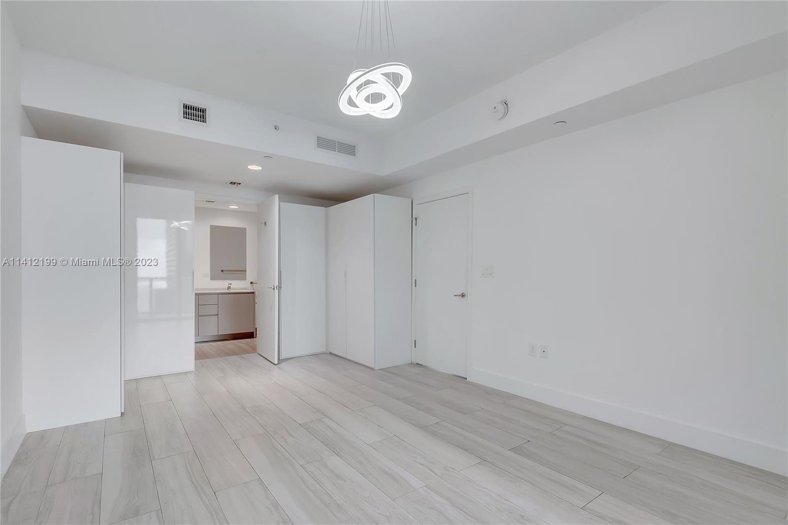 1010 Brickell Ave # 1904