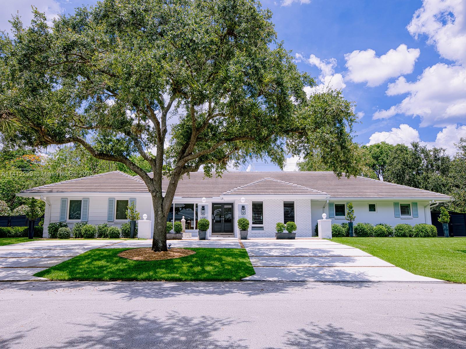 6841 SW 144th Ter