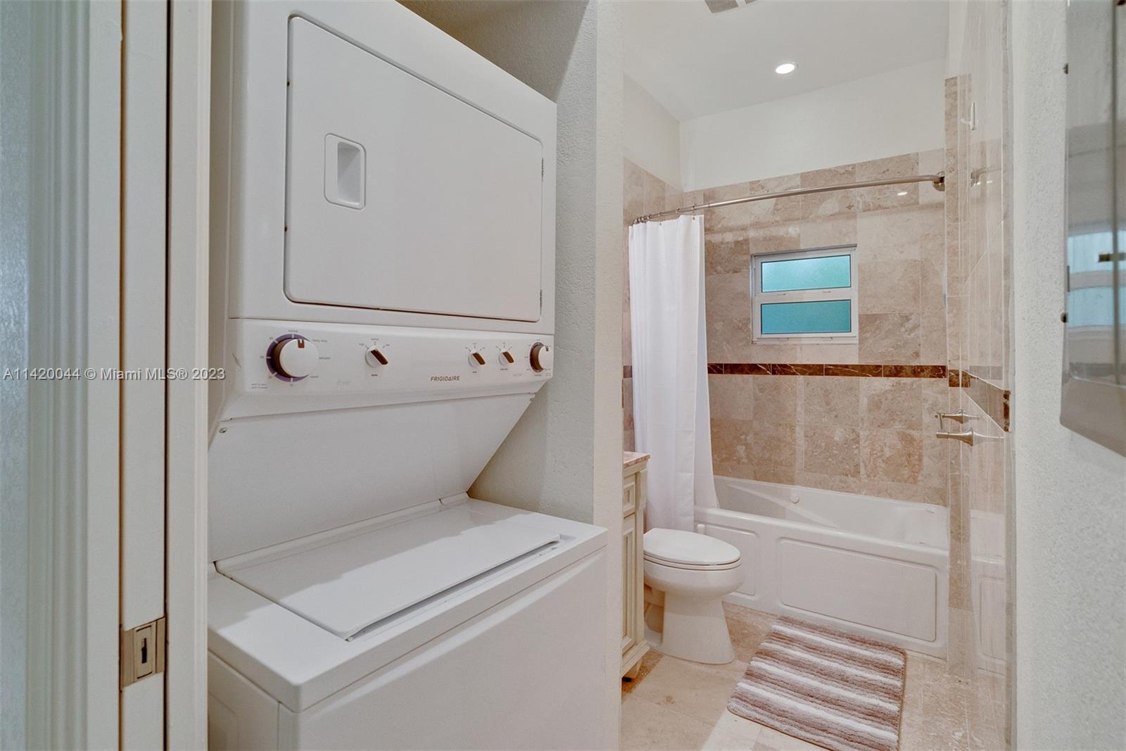 3564 Franklin Ave # 1