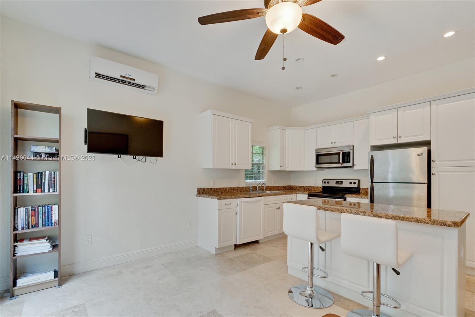 3564 Franklin Ave # 1