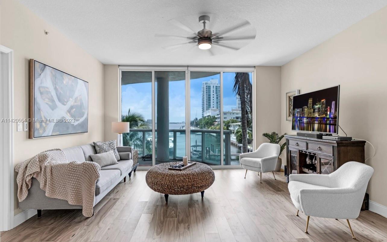 7918 Harbor Island Dr # 211